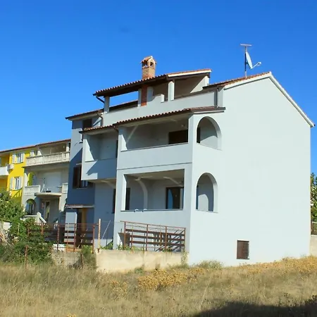 With A Parking Space Stinjan, - 7369 Pula