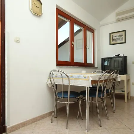 With A Parking Space Stinjan, - 7369 *