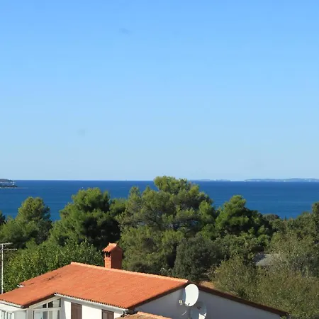 With A Parking Space Stinjan, - 7369 * Póla