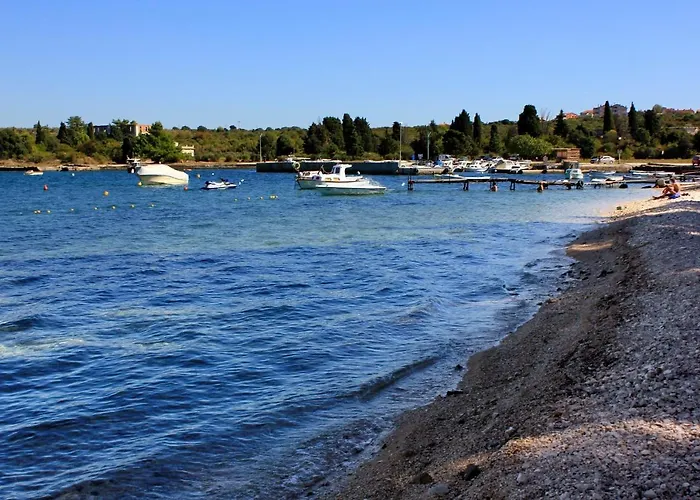 With A Parking Space Stinjan, - 7369