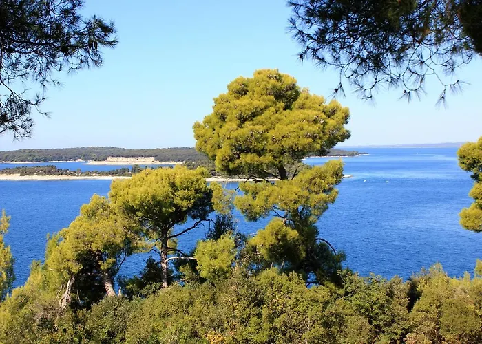 With A Parking Space Stinjan, - 7369