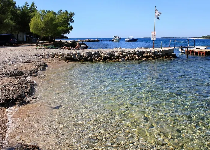 With A Parking Space Stinjan, - 7369 *