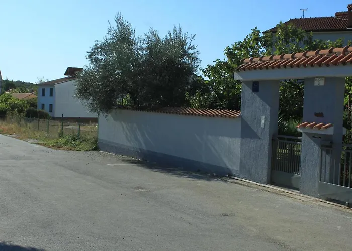 Διαμέρισμα With A Parking Space Stinjan, - 7369 *