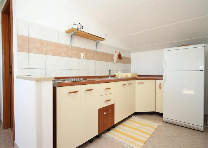 Διαμέρισμα With A Parking Space Stinjan, - 7369 Πούλα