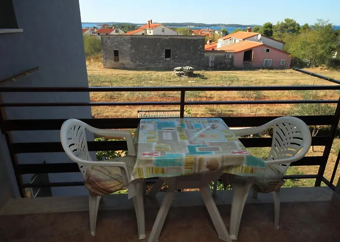 With A Parking Space Stinjan, - 7369 Διαμέρισμα *