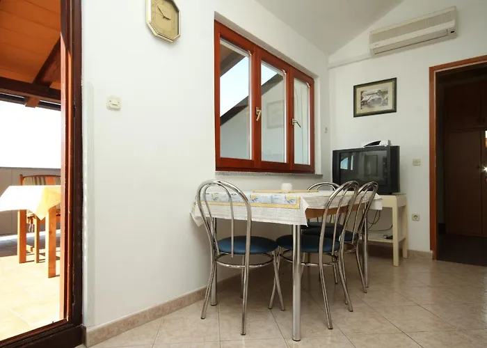 With A Parking Space Stinjan, - 7369 *